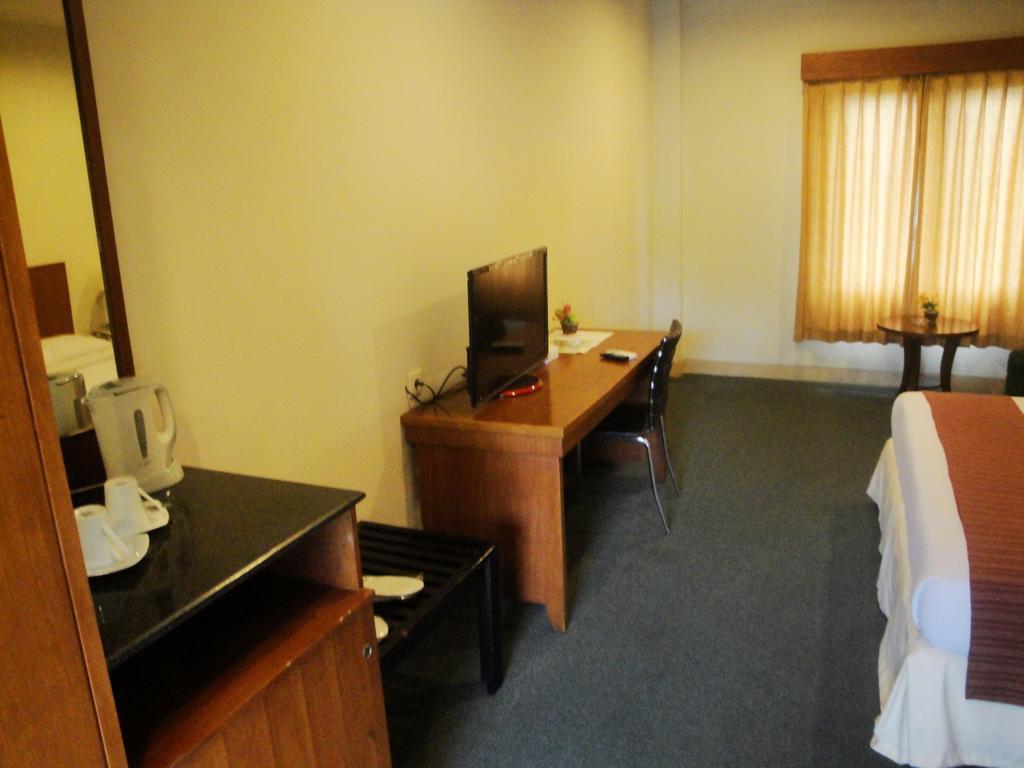 Imperial Hotel Kendari Cameră foto