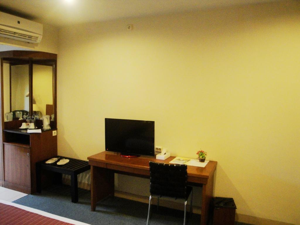 Imperial Hotel Kendari Cameră foto